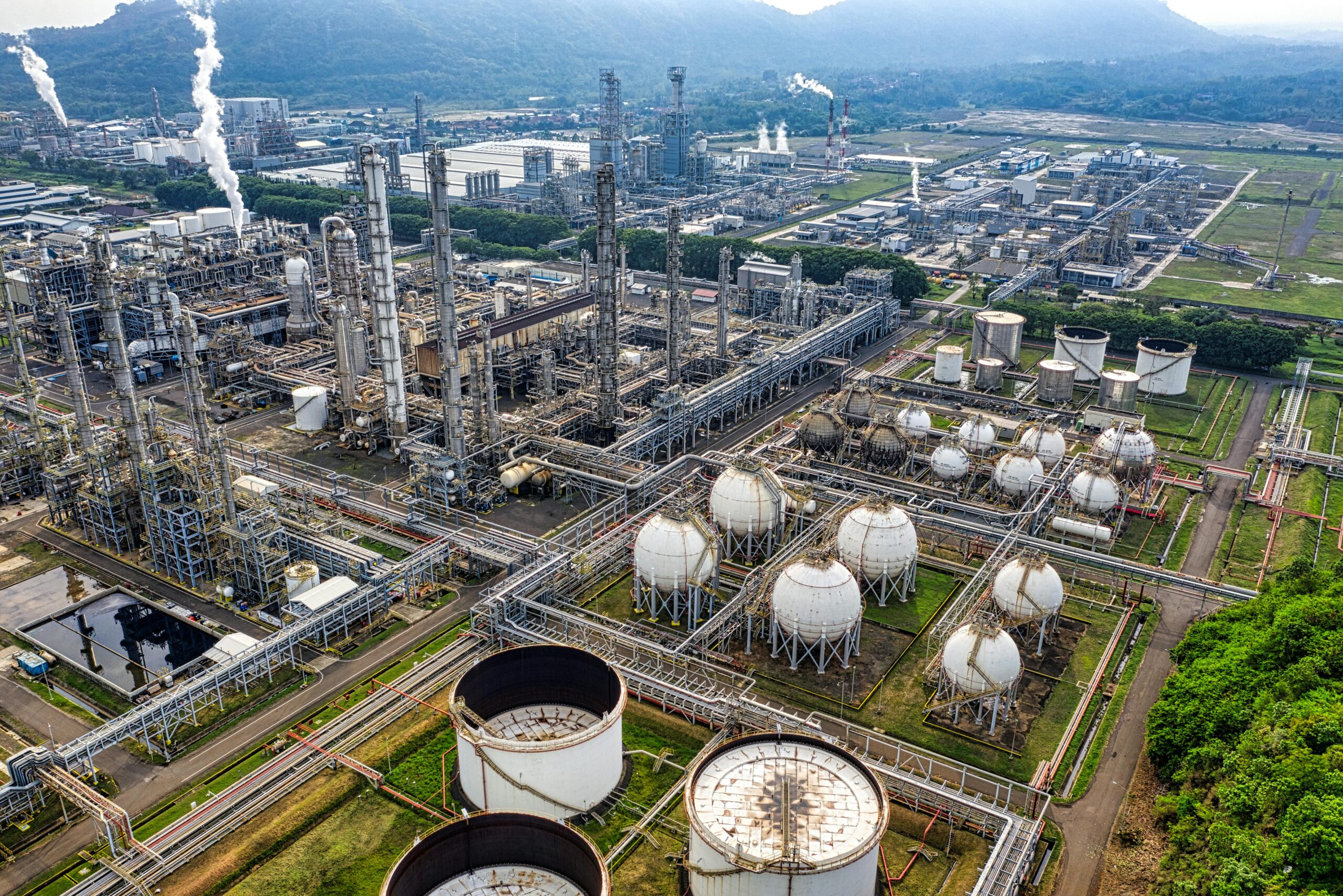 pexels-photo-6754758-6754758 Extensive aerial shot of a large industrial refinery located in Banten, Indonesia.